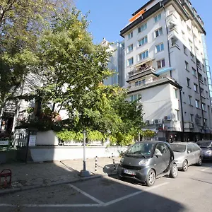 Hotel & Restaurant The House