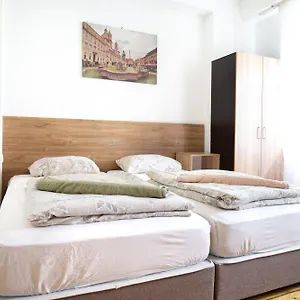 En-suite Rooms: Novа In Center ** Sofia